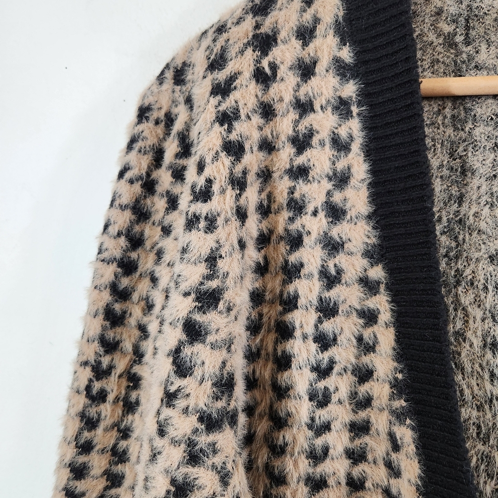 Tahari Black and Tan Checkered Cardigan - Picture 3 of 7